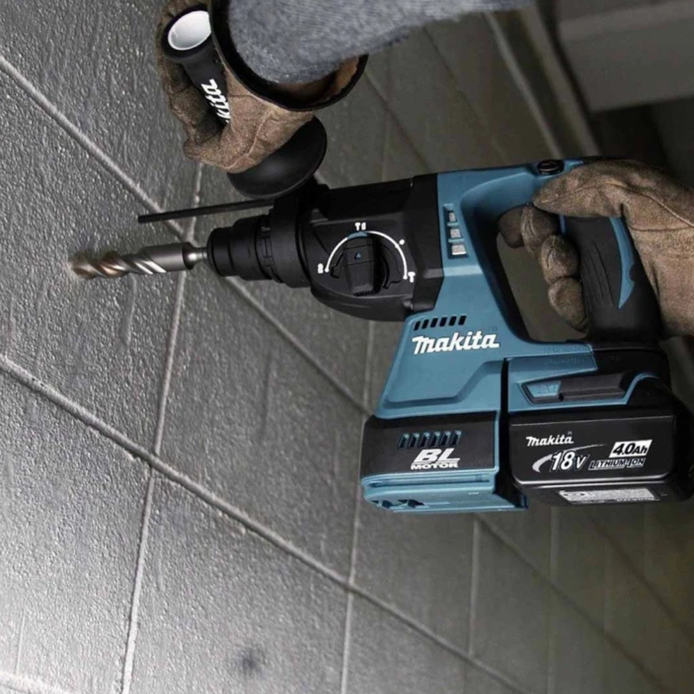 DHR242Z 18V Brushless SDS+ Rotary Hammer Drill with 1x 5.0Ah Battery, Charger and Makpac Carry Case