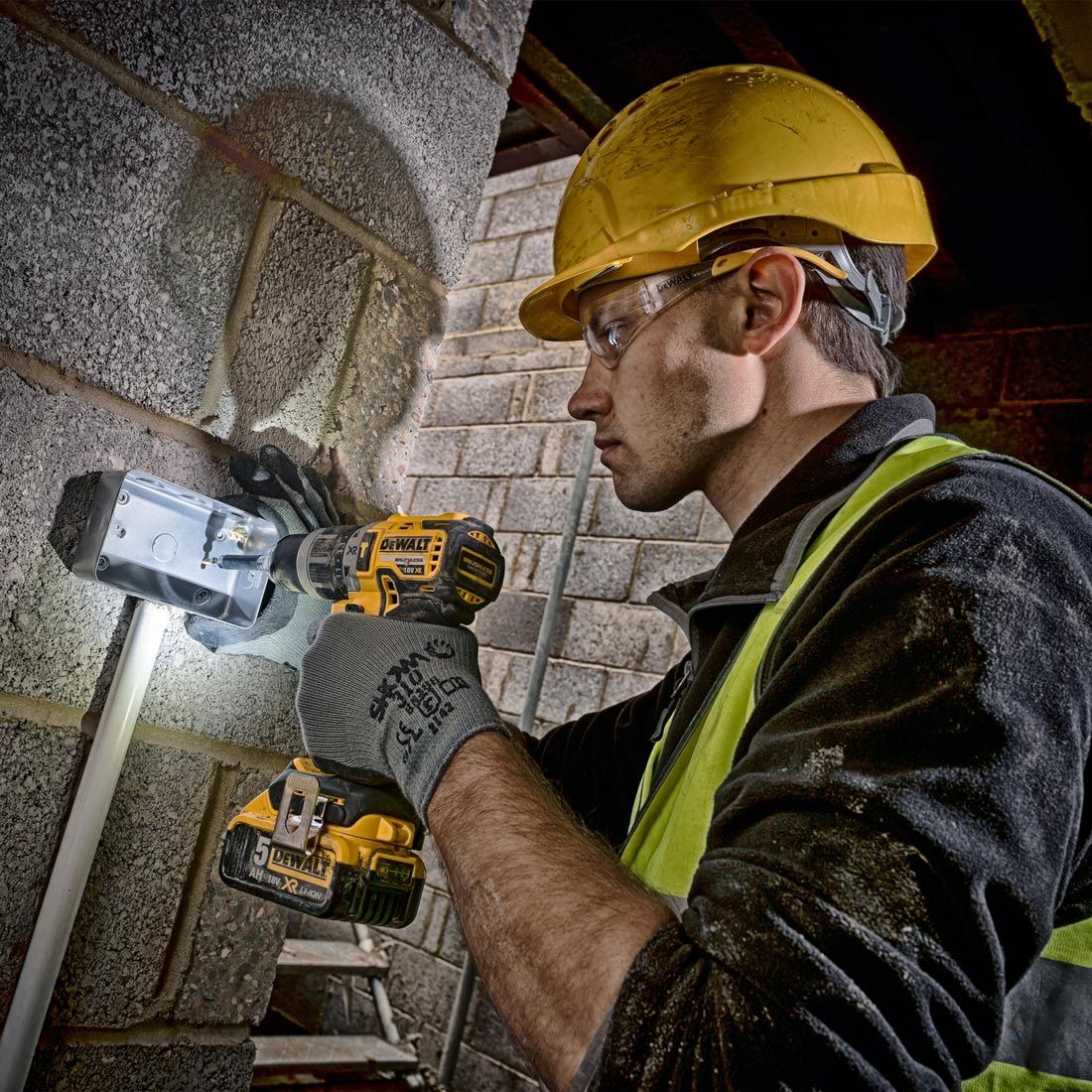 DeWalt DCK266P2T Brushless 18v Combi Drill & Impact Driver Inc 2x 5.0Ah Batts In TSTAK Carry Case