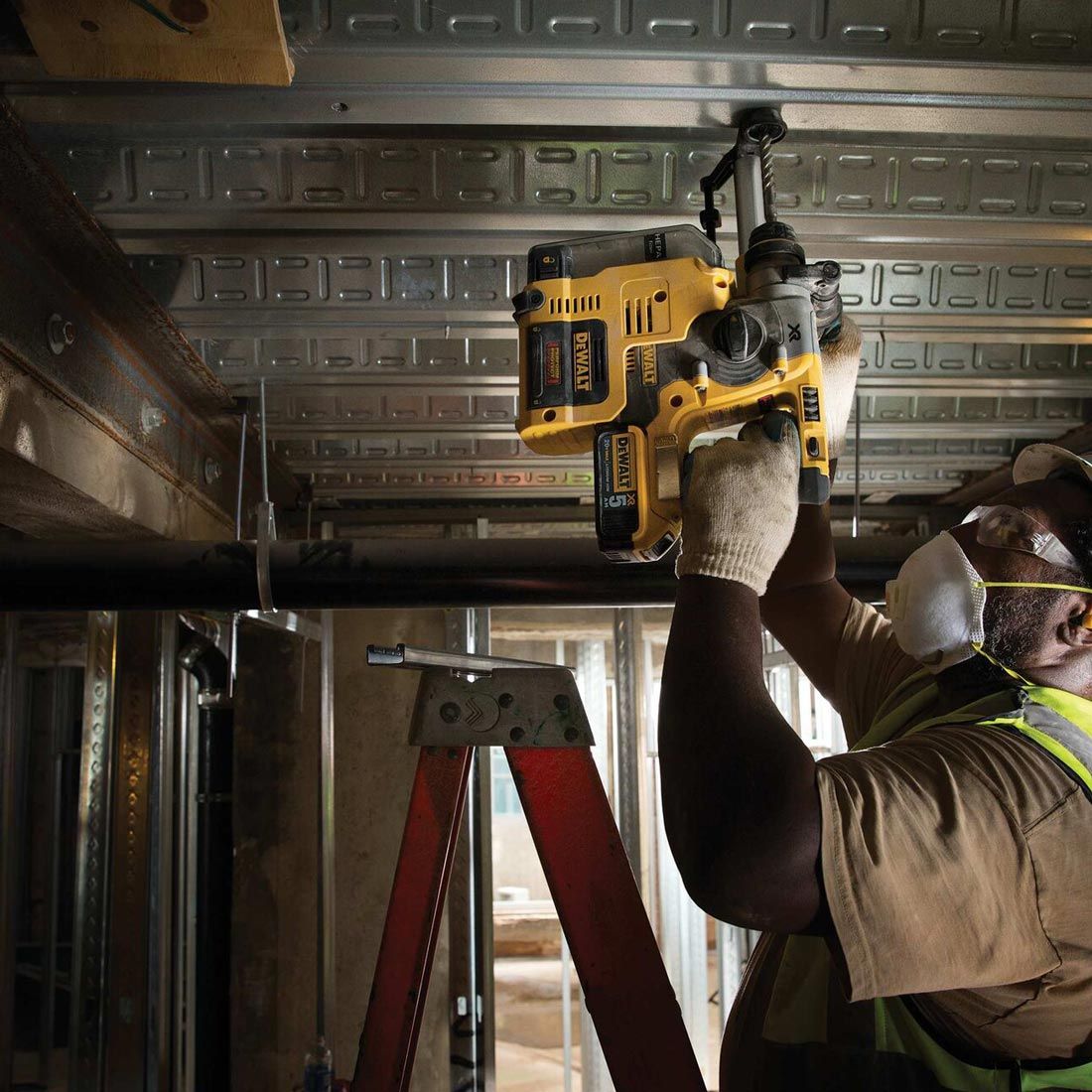DeWalt DCH273P2 18v XR SDS+ Plus Brushless Rotary Hammer Drill Inc 2x 5.0Ah Batts